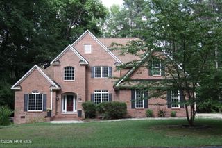 315 Chestnut Drive, Vass, NC 28394