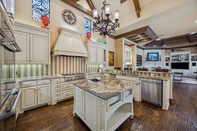 6640 Briar Ridge Lane, Plano, TX 75024