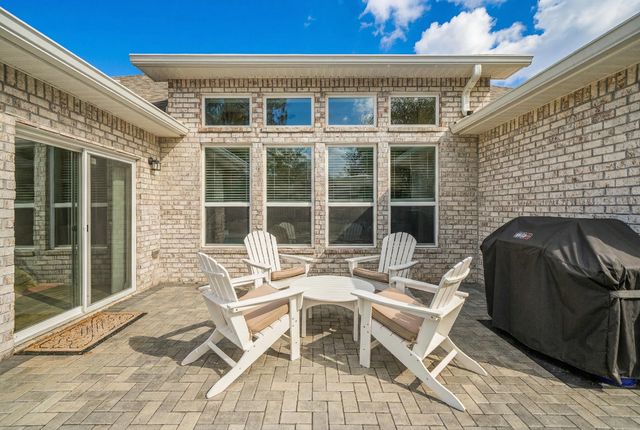 137 Autumn Avenue, Freeport, FL 32439