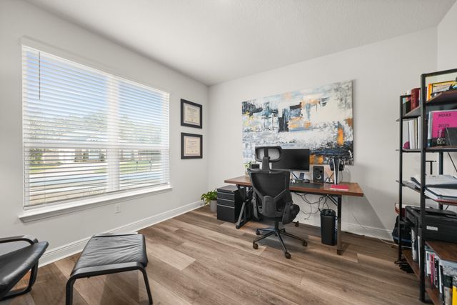 137 Autumn Avenue, Freeport, FL 32439