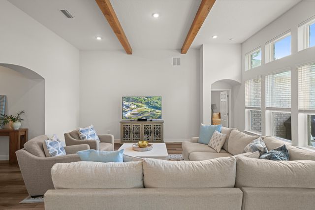 137 Autumn Avenue, Freeport, FL 32439