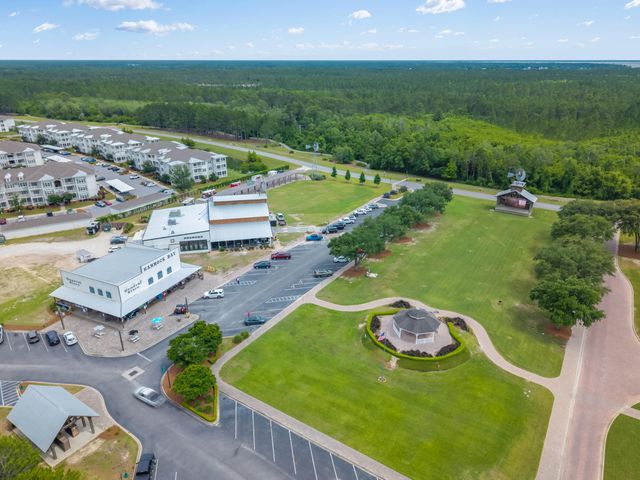 137 Autumn Avenue, Freeport, FL 32439