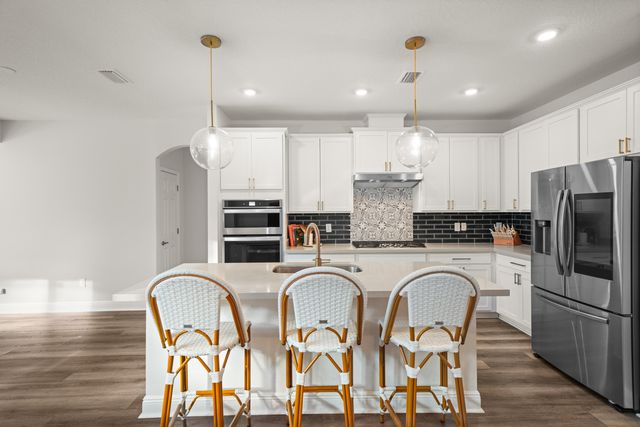 137 Autumn Avenue, Freeport, FL 32439