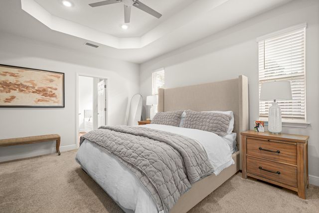 137 Autumn Avenue, Freeport, FL 32439