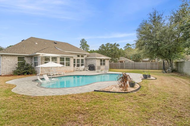 137 Autumn Avenue, Freeport, FL 32439