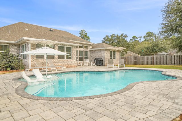 137 Autumn Avenue, Freeport, FL 32439