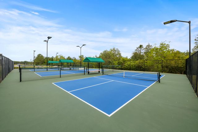 137 Autumn Avenue, Freeport, FL 32439