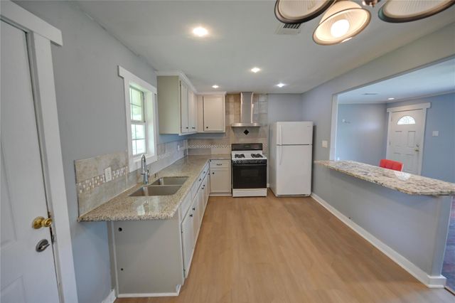 3814 Nan Street, Houston, TX 77092