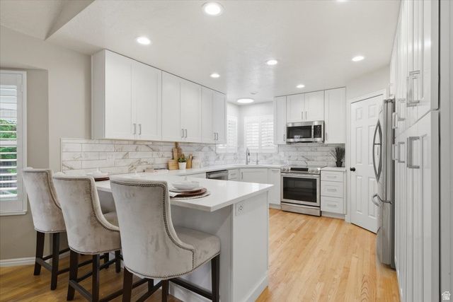 8228 S SET POINT CIR, Sandy, UT 84093