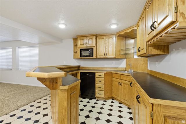 8228 S SET POINT CIR, Sandy, UT 84093