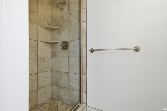 8228 S SET POINT CIR, Sandy, UT 84093