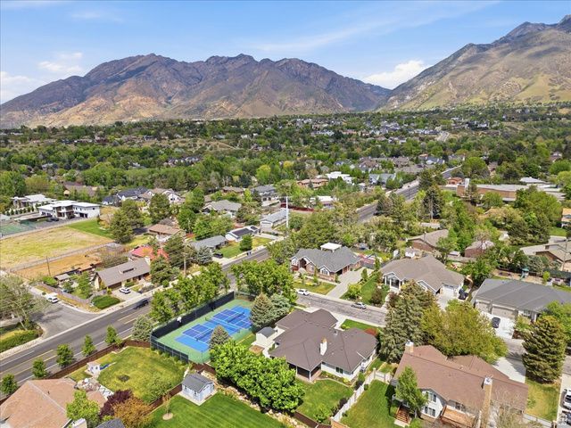 8228 S SET POINT CIR, Sandy, UT 84093