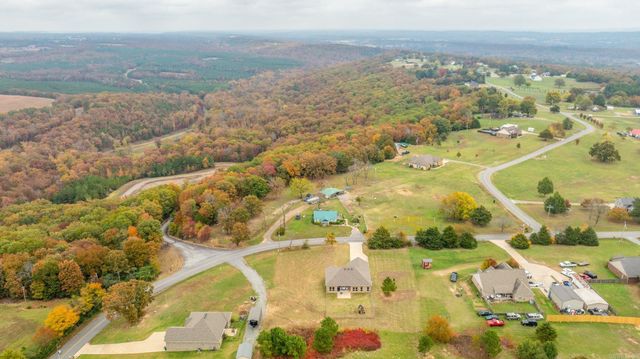 134 Blackjack Rd., Greenbrier, AR 72058