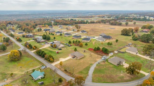 134 Blackjack Rd., Greenbrier, AR 72058