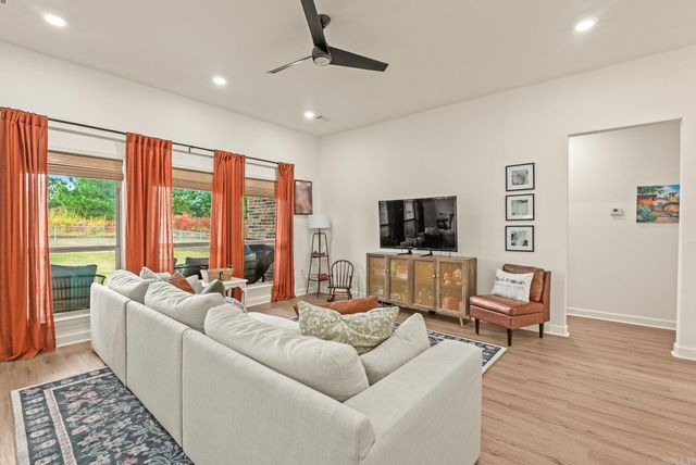 134 Blackjack Rd., Greenbrier, AR 72058