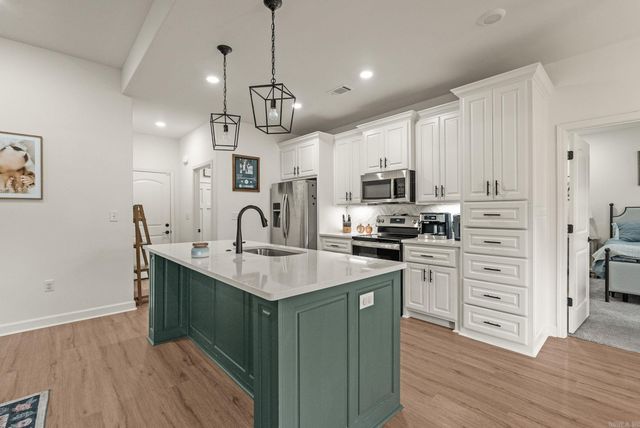 134 Blackjack Rd., Greenbrier, AR 72058