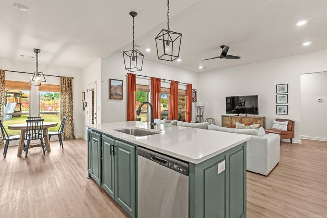 134 Blackjack Rd., Greenbrier, AR 72058