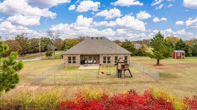 134 Blackjack Rd., Greenbrier, AR 72058