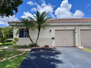 4989 SW 32nd Terrace, Dania Beach, FL 33312