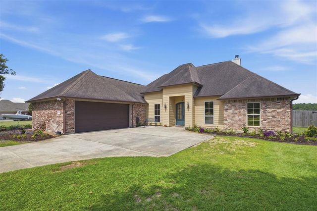 4832 Wes Berry Road, Dequincy, LA 70633
