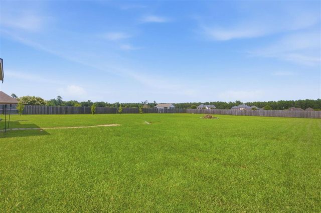 4832 Wes Berry Road, Dequincy, LA 70633