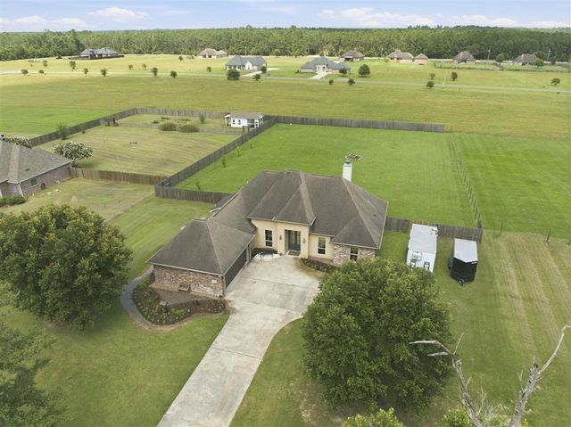 4832 Wes Berry Road, Dequincy, LA 70633