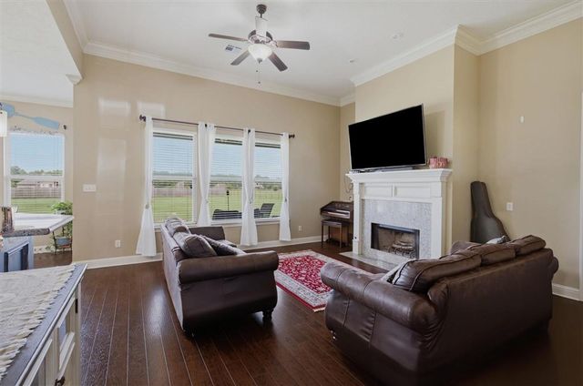 4832 Wes Berry Road, Dequincy, LA 70633