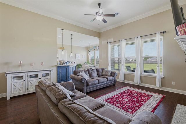 4832 Wes Berry Road, Dequincy, LA 70633
