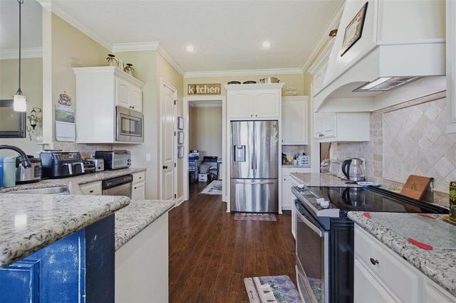 4832 Wes Berry Road, Dequincy, LA 70633