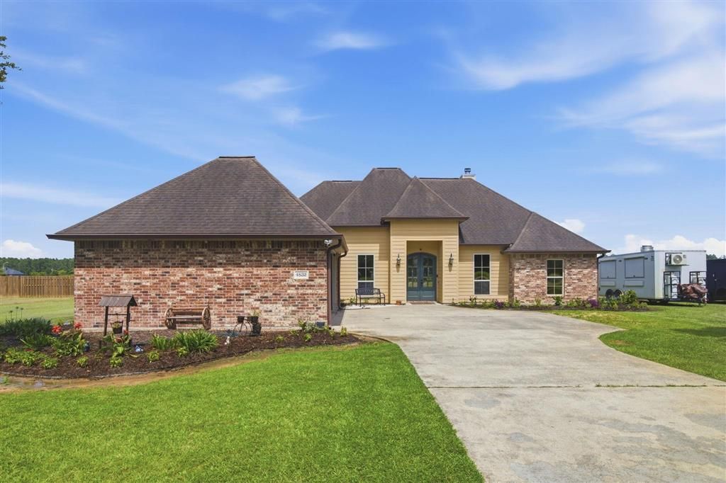 4832 Wes Berry Road, Dequincy, LA 70633