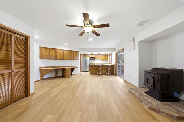 628 Meadows Dr East, Richland, WA 99352