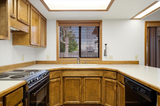 628 Meadows Dr East, Richland, WA 99352