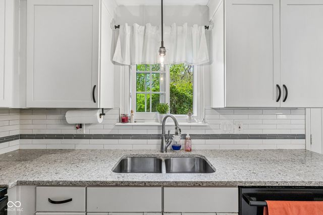 6305 Valleyview Drive, Fishers, IN 46038