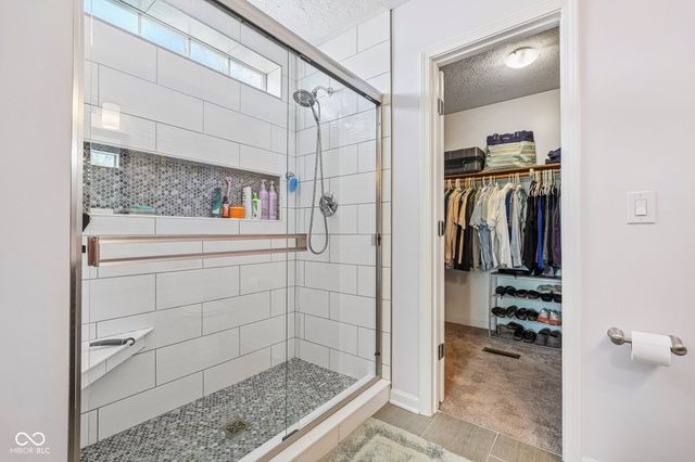 6305 Valleyview Drive, Fishers, IN 46038