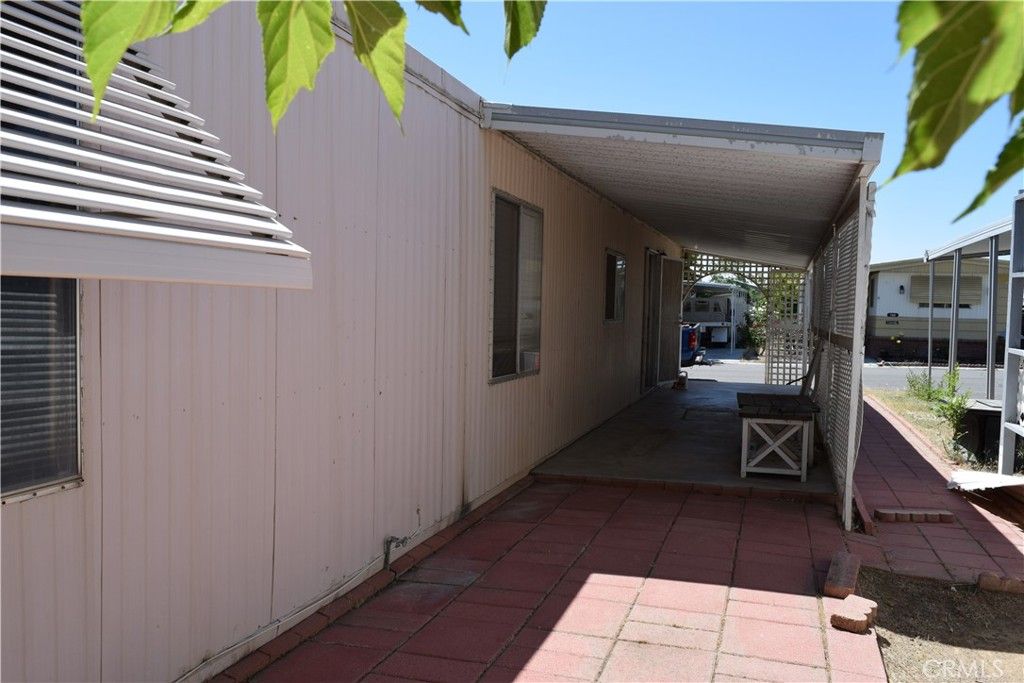 Image 10 of property listing at 20683 Waalew Rd # B189 B189, Apple Valley, CA 92307