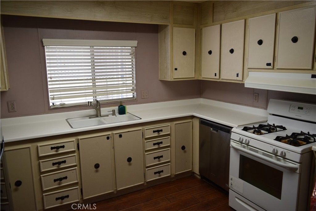 Image 3 of property listing at 20683 Waalew Rd # B189 B189, Apple Valley, CA 92307