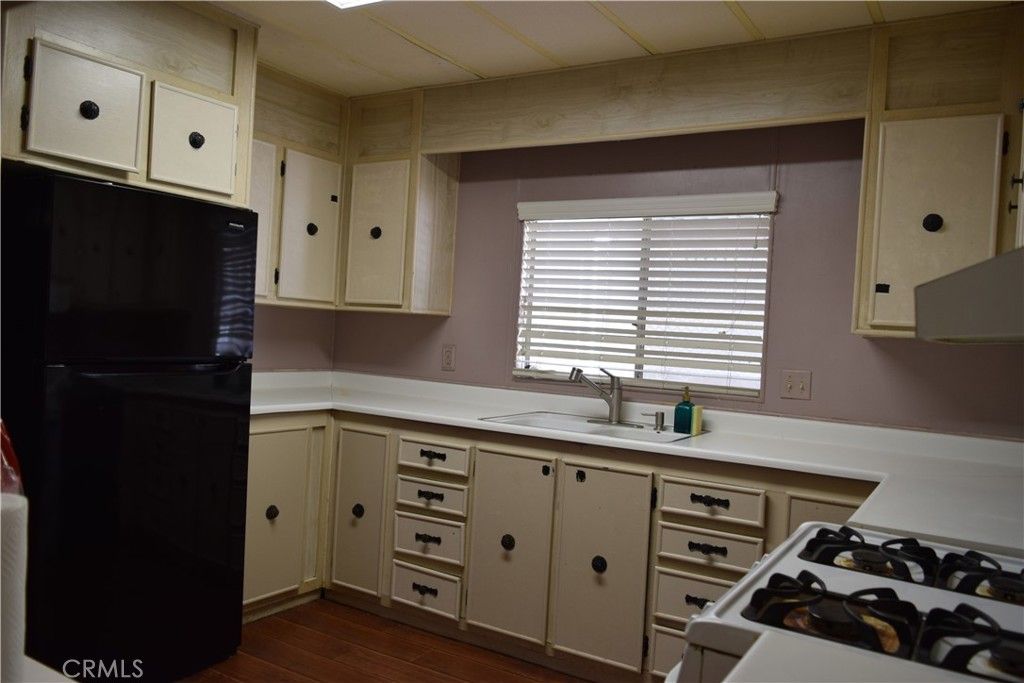 Image 4 of property listing at 20683 Waalew Rd # B189 B189, Apple Valley, CA 92307