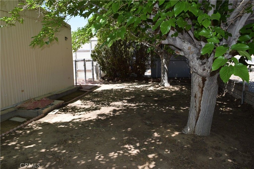 Image 8 of property listing at 20683 Waalew Rd # B189 B189, Apple Valley, CA 92307