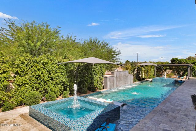2652 E PELICAN Court, Gilbert, AZ 85297