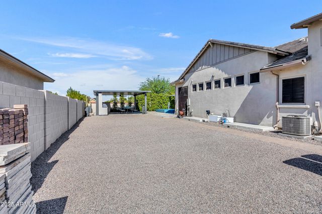 2652 E PELICAN Court, Gilbert, AZ 85297