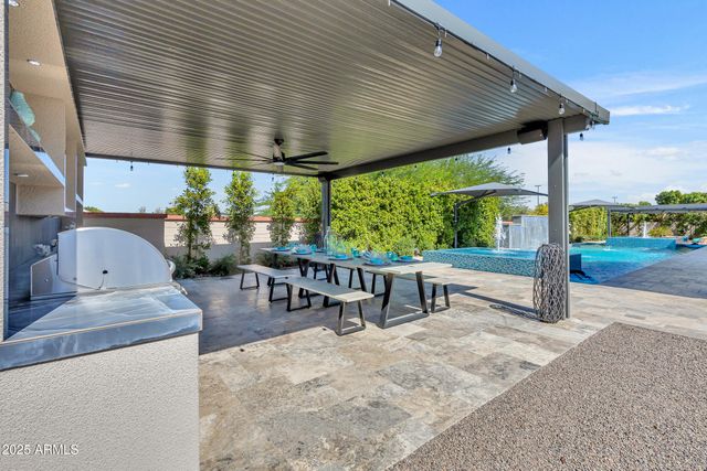 2652 E PELICAN Court, Gilbert, AZ 85297