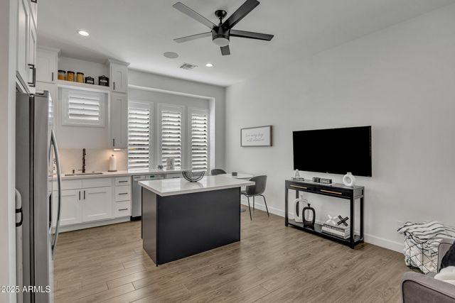 2652 E PELICAN Court, Gilbert, AZ 85297