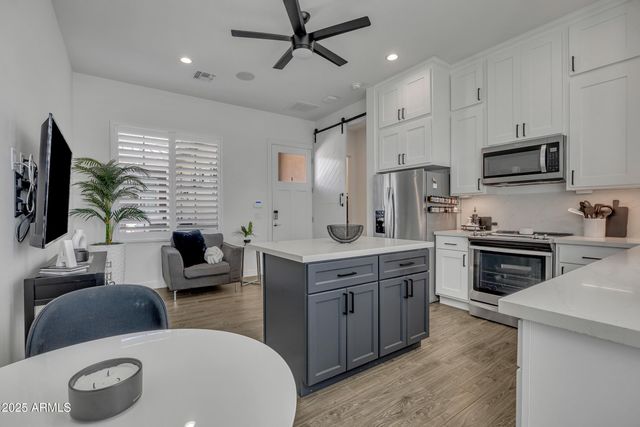 2652 E PELICAN Court, Gilbert, AZ 85297