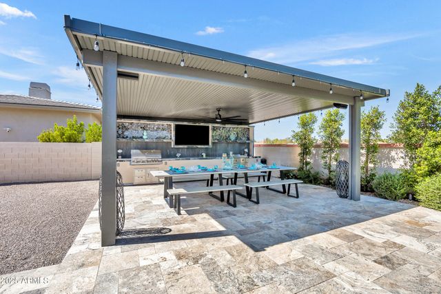 2652 E PELICAN Court, Gilbert, AZ 85297