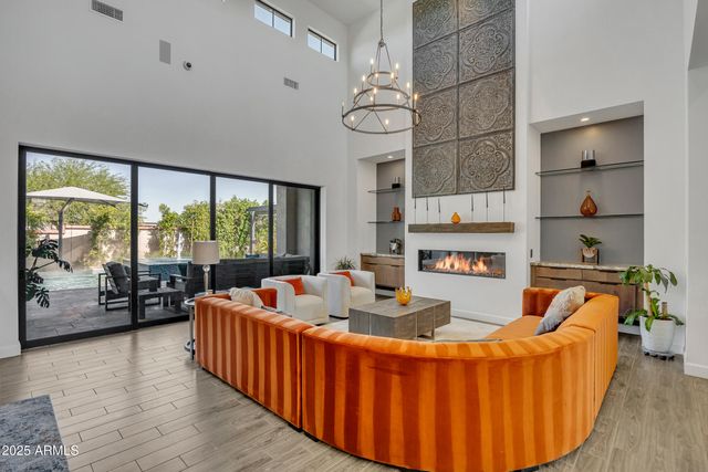 2652 E PELICAN Court, Gilbert, AZ 85297