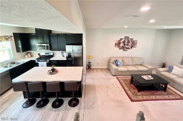 4025 N Steels Circle, Stow, OH 44224