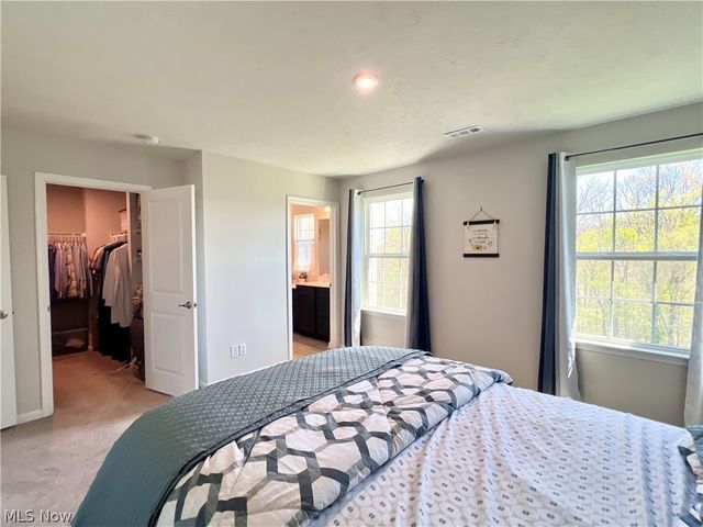 4025 N Steels Circle, Stow, OH 44224