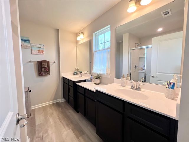4025 N Steels Circle, Stow, OH 44224