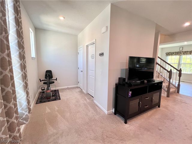 4025 N Steels Circle, Stow, OH 44224