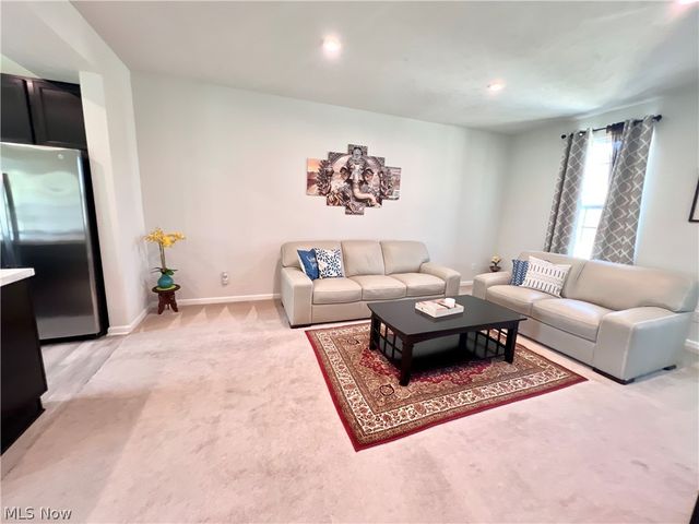 4025 N Steels Circle, Stow, OH 44224
